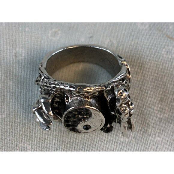 Yin Yang Dragon Men’s Ring Gothic Biker Silver Tone Metal Sz 9 - Picture 1 of 5